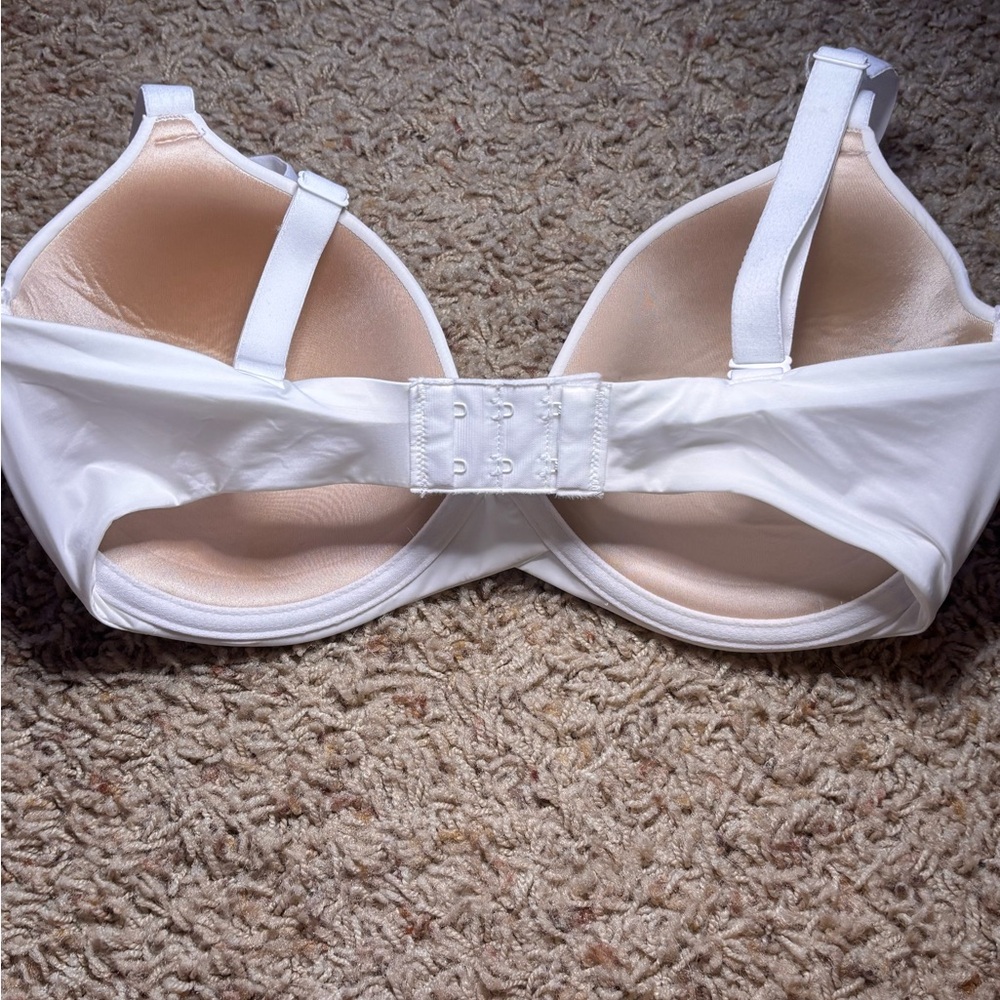 Maidenform White Women's Bra - Picture 2 of 4
